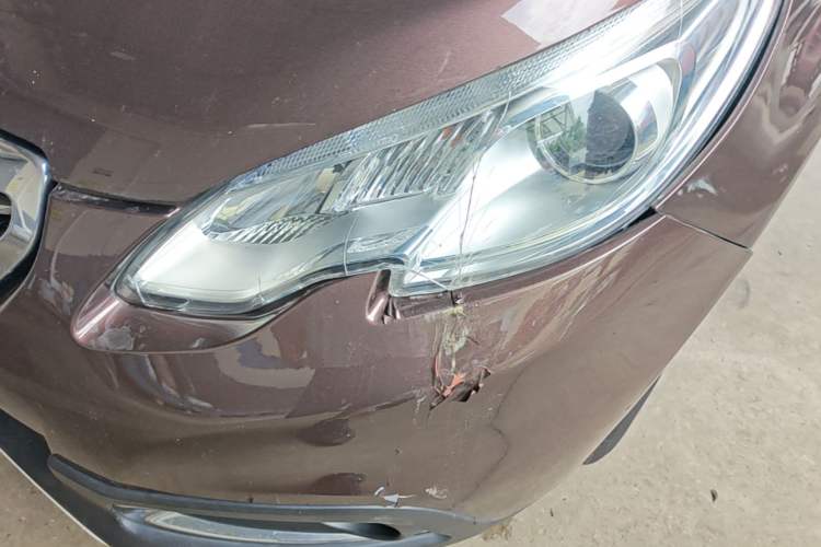 Used Peugeot 2008 2014 1.6L Automatic Fashion Edition Left Front Headlight