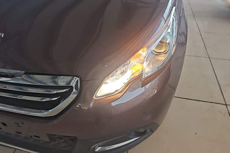 Used Peugeot 2008 2014 1.6L Automatic Fashion Edition Left Front Headlight