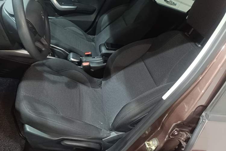 Used Peugeot 2008 2014 1.6L Automatic Fashion Edition Left Front Seat