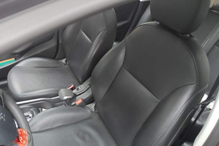 Used Peugeot 2008 2014 1.6L Automatic Fashion Edition Left Front Seat