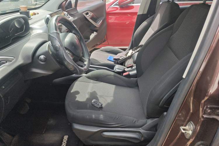 Used Peugeot 2008 2014 1.6L Automatic Fashion Edition Left Front Seat