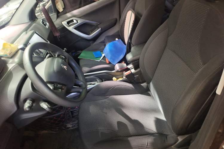 Used Peugeot 2008 2014 1.6L Automatic Fashion Edition Left Front Seat
