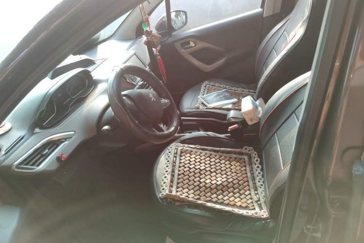 Used Peugeot 2008 2014 1.6L Automatic Fashion Edition Left Front Seat