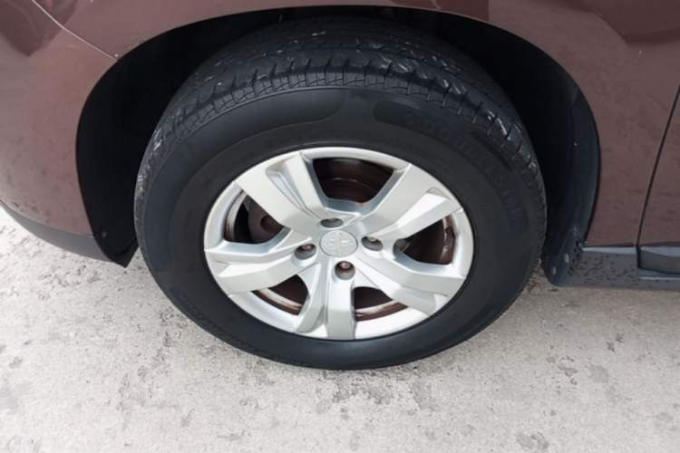 Used Peugeot 2008 2014 1.6L Manual Trend Edition Left Front Wheel Hub