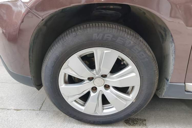 Used Peugeot 2008 2014 1.6L Automatic Fashion Edition Left Front Wheel Hub