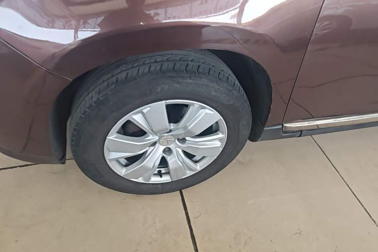 Used Peugeot 2008 2014 1.6L Automatic Fashion Edition Left Front Wheel Hub