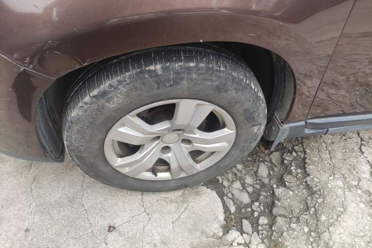 Used Peugeot 2008 2014 1.6L Automatic Trend Edition Left Front Wheel Hub
