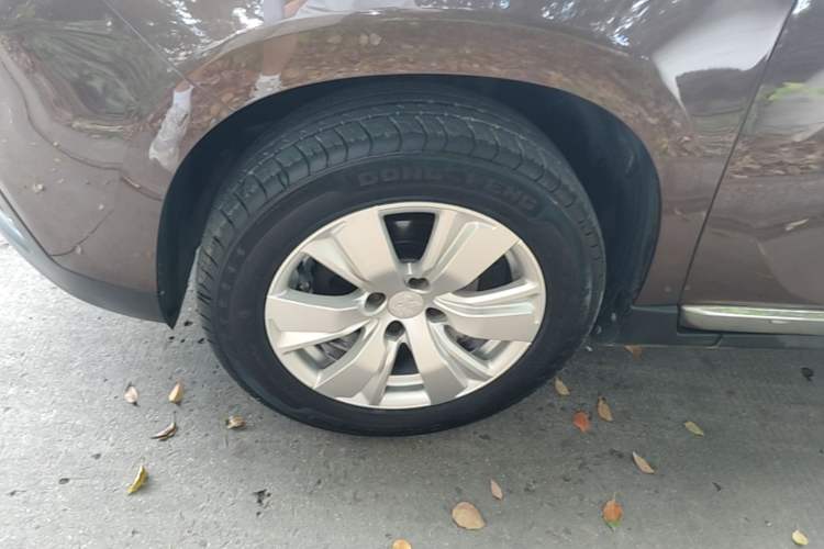 Used Peugeot 2008 2014 1.6L Automatic Fashion Edition Left Front Wheel Hub