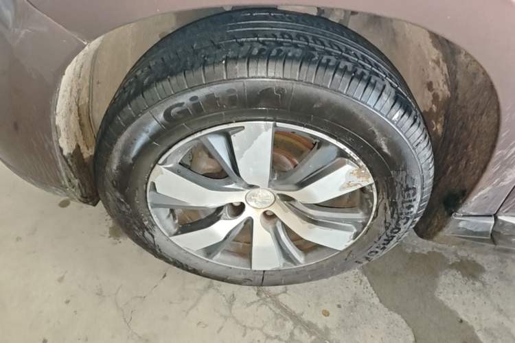 Used Peugeot 2008 2014 1.6L Automatic Navigation Edition Left Front Wheel Hub
