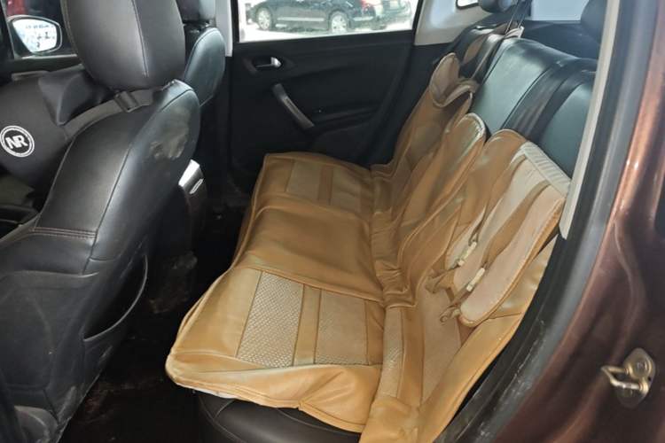 Used Peugeot 2008 2014 1.6L Automatic Navigation Edition Left Rear Seat