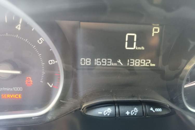 Used Peugeot 2008 2014 1.6L Automatic Fashion Edition Odometer Close Up
