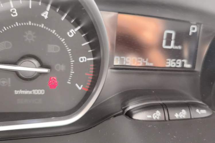 Used Peugeot 2008 2014 1.6L Automatic Fashion Edition Odometer Close Up