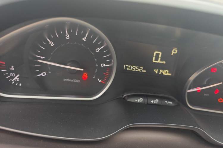 Used Peugeot 2008 2014 1.6L Automatic Fashion Edition Odometer Close Up
