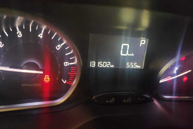 Used Peugeot 2008 2014 1.6L Automatic Fashion Edition Odometer Close Up