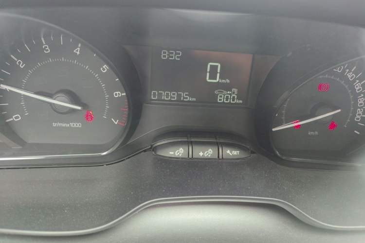 Used Peugeot 2008 2014 1.6L Manual Trend Edition Odometer Close Up