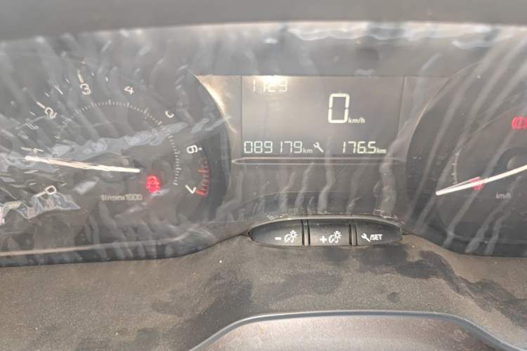 Used Peugeot 2008 2014 1.6L Manual Trend Edition Odometer Close Up