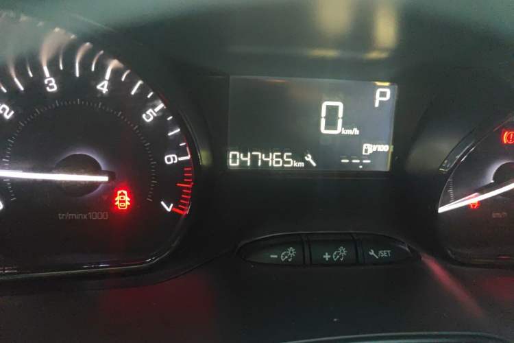 Used Peugeot 2008 2014 1.6L Automatic Trend Edition Odometer Close Up