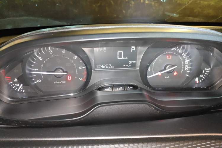 Used Peugeot 2008 2014 1.6L Automatic Trend Edition Odometer Close Up