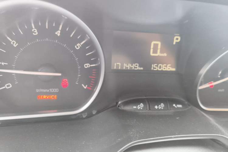 Used Peugeot 2008 2014 1.6L Automatic Fashion Edition Odometer Close Up