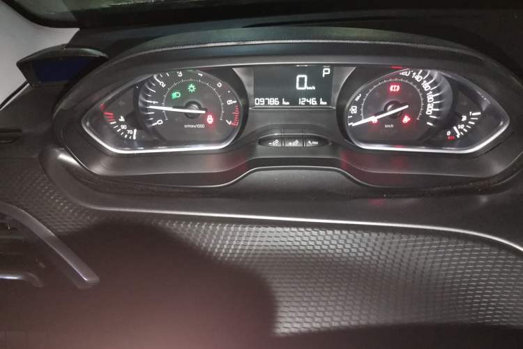 Used Peugeot 2008 2014 1.6L Automatic Fashion Edition Odometer Close Up