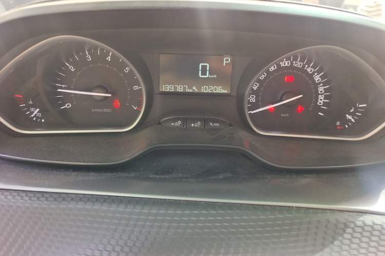 Used Peugeot 2008 2014 1.6L Automatic Fashion Edition Odometer Close Up
