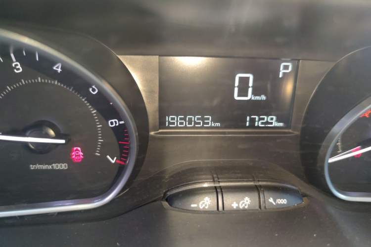 Used Peugeot 2008 2014 1.6L Automatic Fashion Edition Odometer Close Up