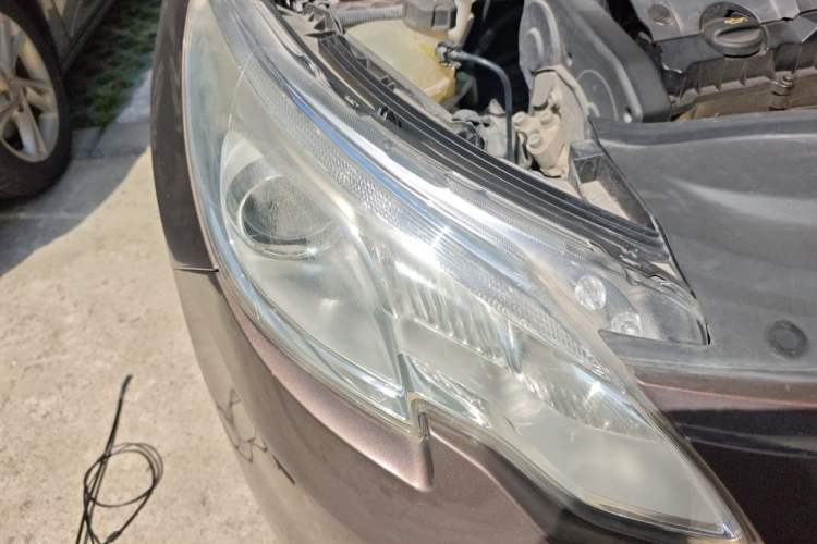 Used Peugeot 2008 2014 1.6L Automatic Fashion Edition Right Front Headlight