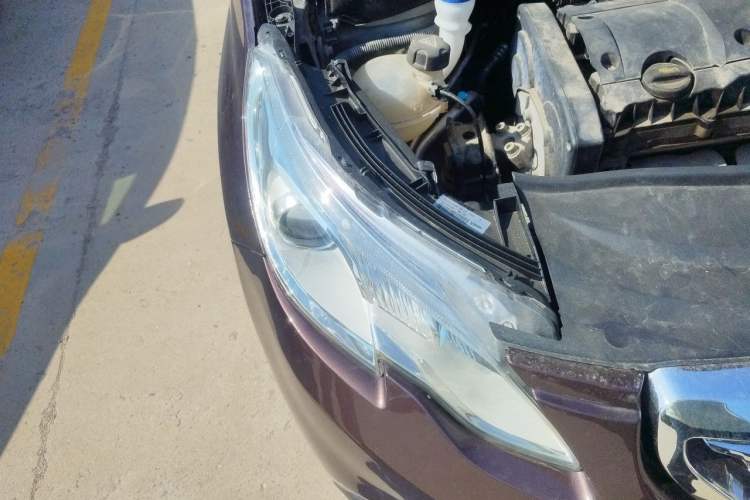 Used Peugeot 2008 2014 1.6L Automatic Fashion Edition Right Front Headlight