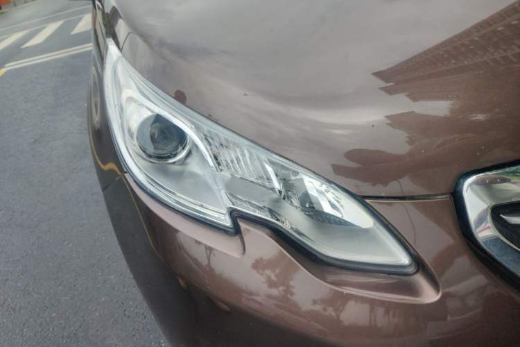 Used Peugeot 2008 2014 1.6L Automatic Fashion Edition Right Front Headlight