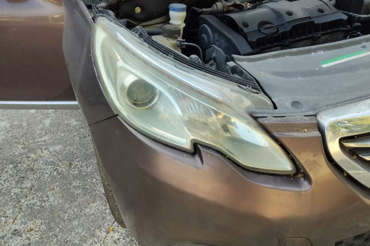 Used Peugeot 2008 2014 1.6L Manual Fashion Edition Right Front Headlight