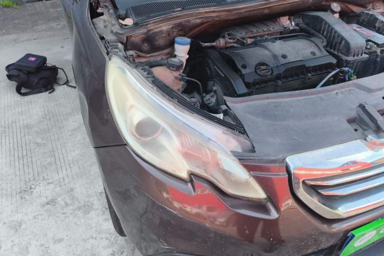 Used Peugeot 2008 2014 1.6L Automatic Fashion Edition Right Front Headlight