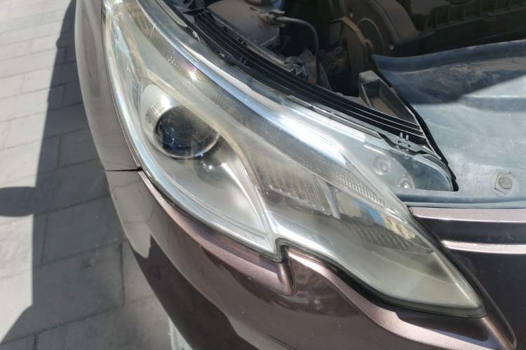 Used Peugeot 2008 2014 1.6L Manual Fashion Edition Right Front Headlight