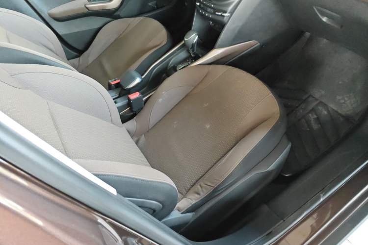 Used Peugeot 2008 2014 1.6L Automatic Fashion Edition Right Front Seat