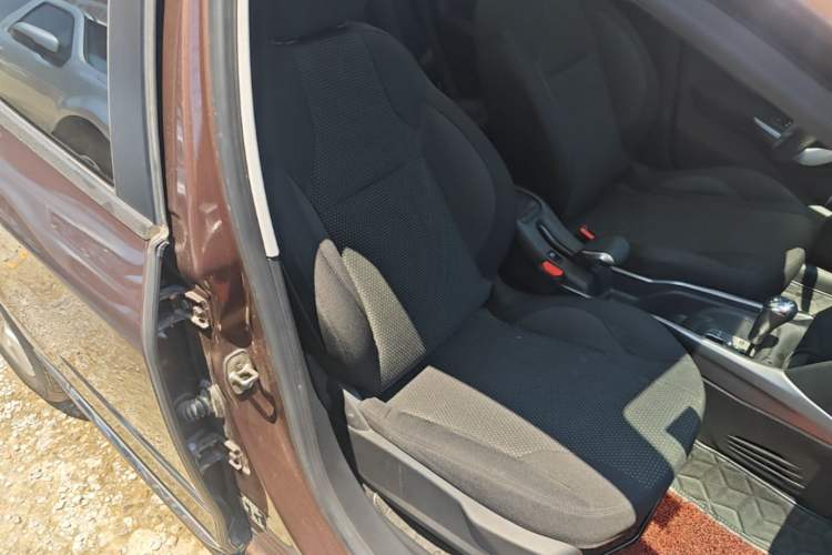 Used Peugeot 2008 2014 1.6L Automatic Fashion Edition Right Front Seat