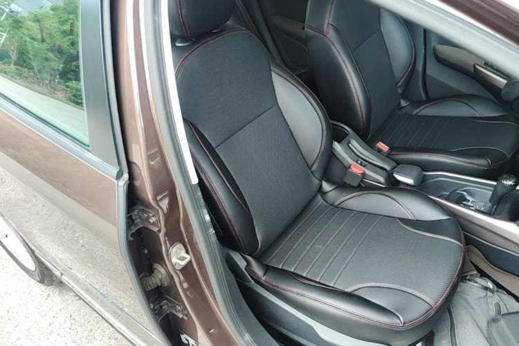 Used Peugeot 2008 2014 1.6L Automatic Fashion Edition Right Front Seat