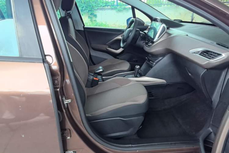 Used Peugeot 2008 2014 1.6L Automatic Fashion Edition Right Front Seat