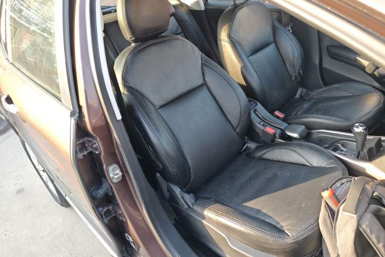 Used Peugeot 2008 2014 1.6L Automatic Fashion Edition Right Front Seat