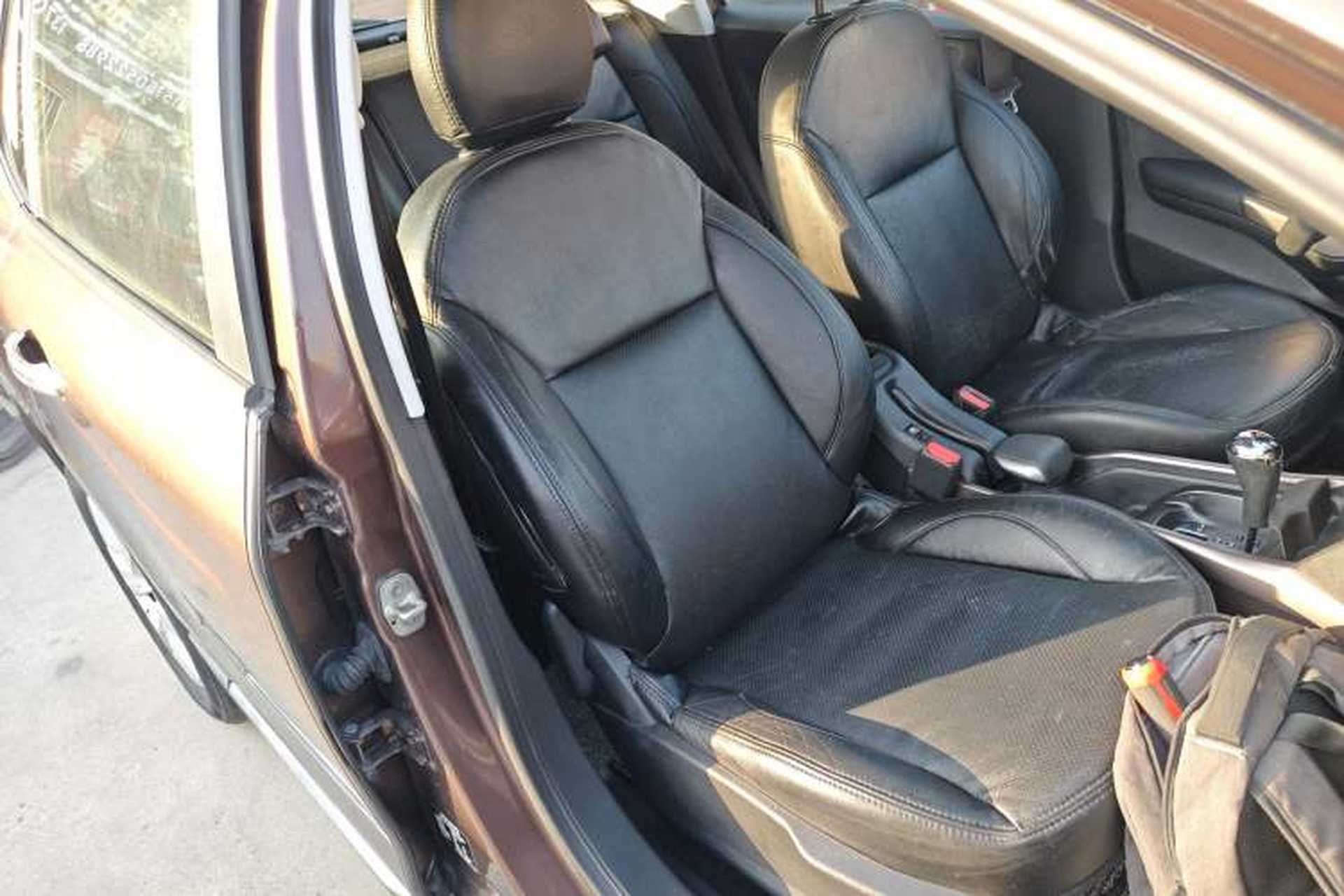 Used Peugeot 2008 2014 1.6L Automatic Fashion Edition Right Front Seat