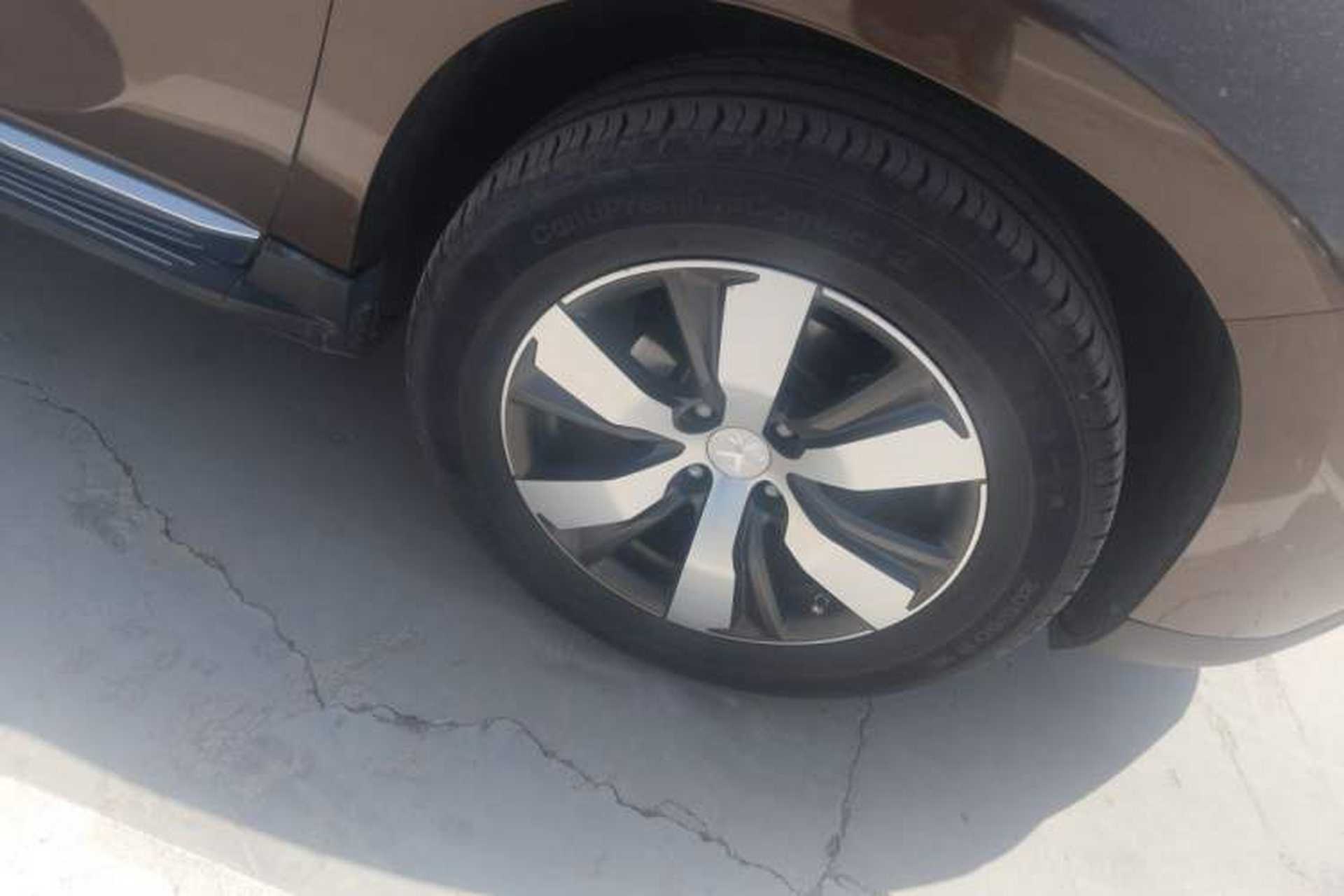 Used Peugeot 2008 2014 1.6L Automatic Navigation Edition Right Front Wheel Hub
