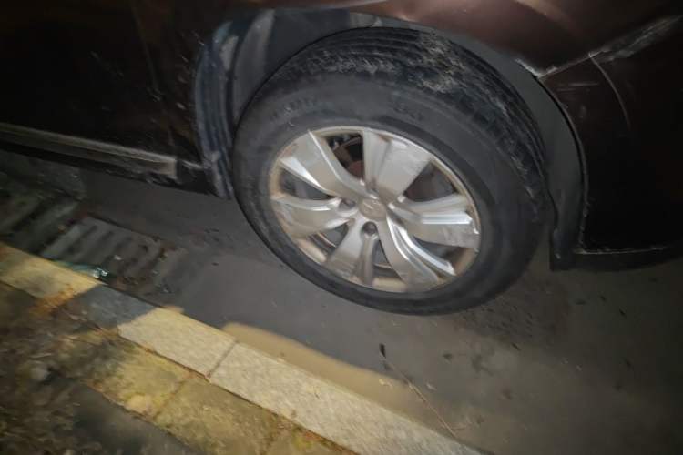 Used Peugeot 2008 2014 1.6L Automatic Fashion Edition Right Front Wheel Hub