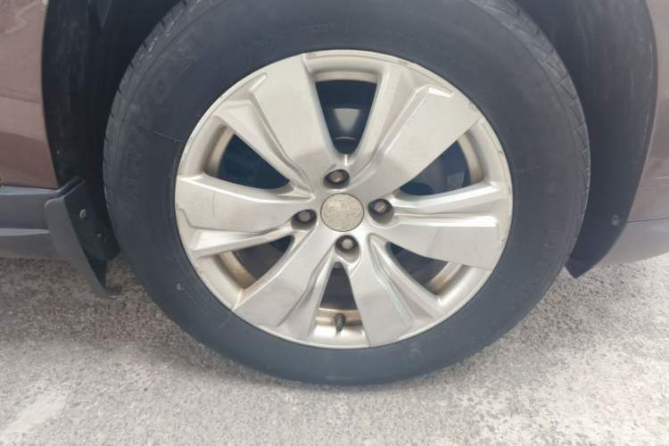 Used Peugeot 2008 2014 1.6L Automatic Fashion Edition Right Front Wheel Hub