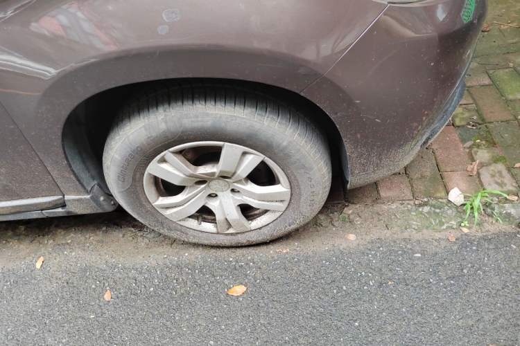Used Peugeot 2008 2014 1.6L Automatic Trend Edition Right Front Wheel Hub