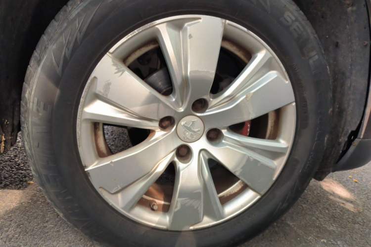Used Peugeot 2008 2014 1.6L Automatic Fashion Edition Right Front Wheel Hub
