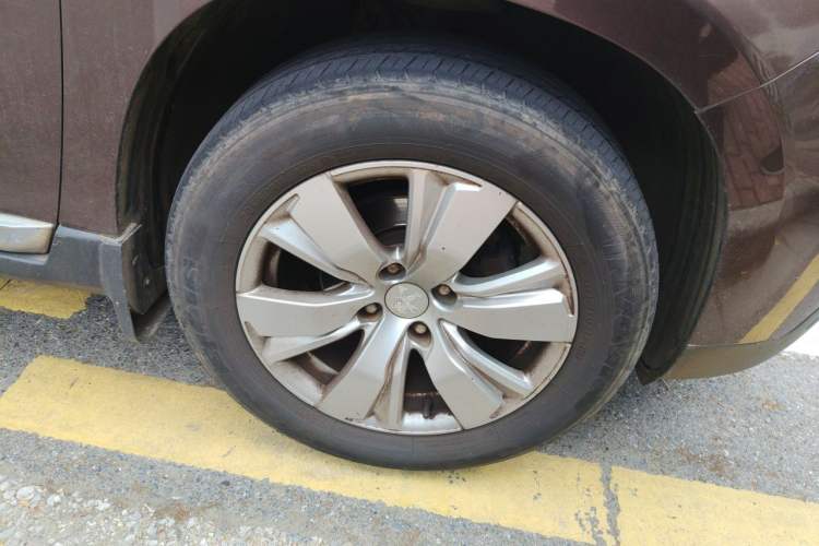 Used Peugeot 2008 2014 1.6L Automatic Fashion Edition Right Front Wheel Hub