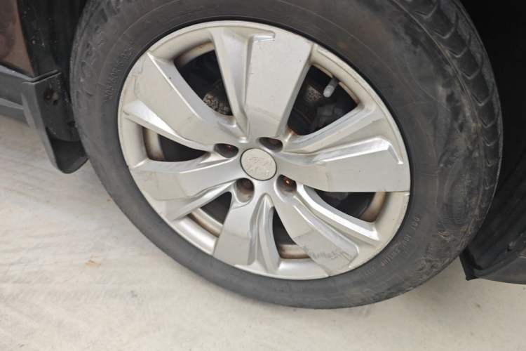 Used Peugeot 2008 2014 1.6L Automatic Fashion Edition Right Front Wheel Hub