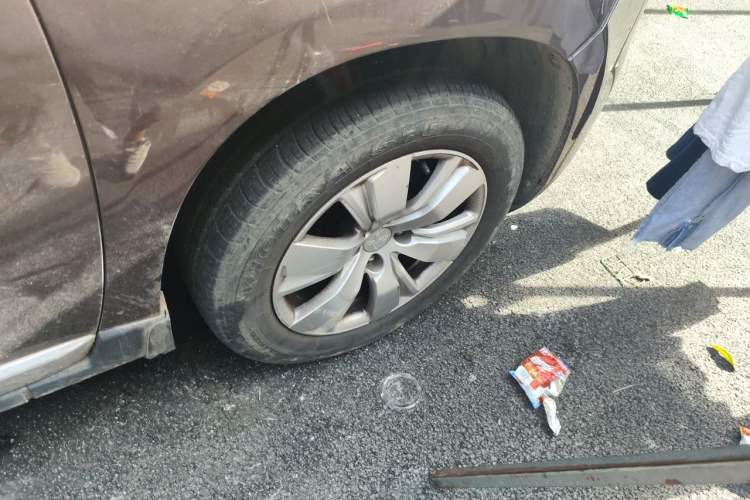 Used Peugeot 2008 2014 1.6L Automatic Fashion Edition Right Front Wheel Hub
