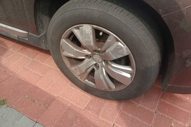 Used Peugeot 2008 2014 1.6L Automatic Fashion Edition Right Front Wheel Hub