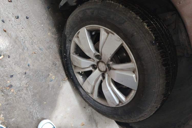 Used Peugeot 2008 2014 1.6L Automatic Fashion Edition Right Front Wheel Hub