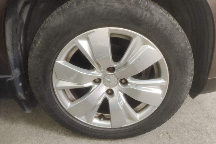 Used Peugeot 2008 2014 1.6L Automatic Fashion Edition Right Front Wheel Hub