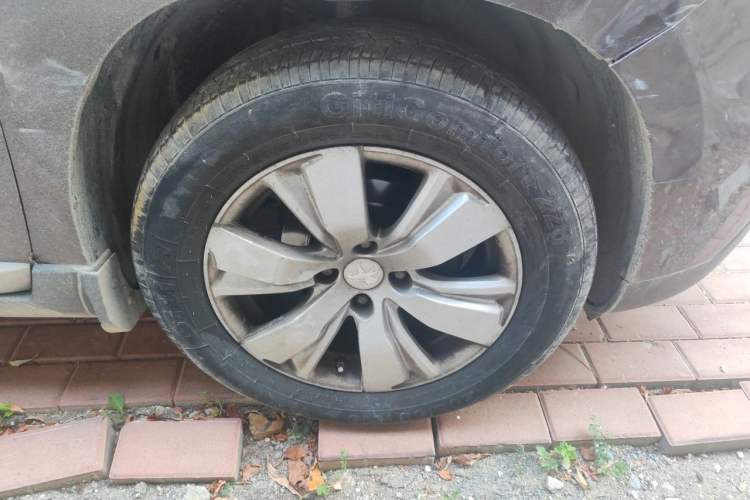 Used Peugeot 2008 2014 1.6L Automatic Fashion Edition Right Front Wheel Hub